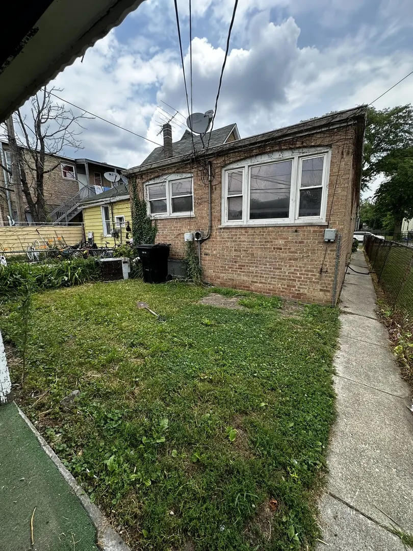 12014 S Wallace Street IL