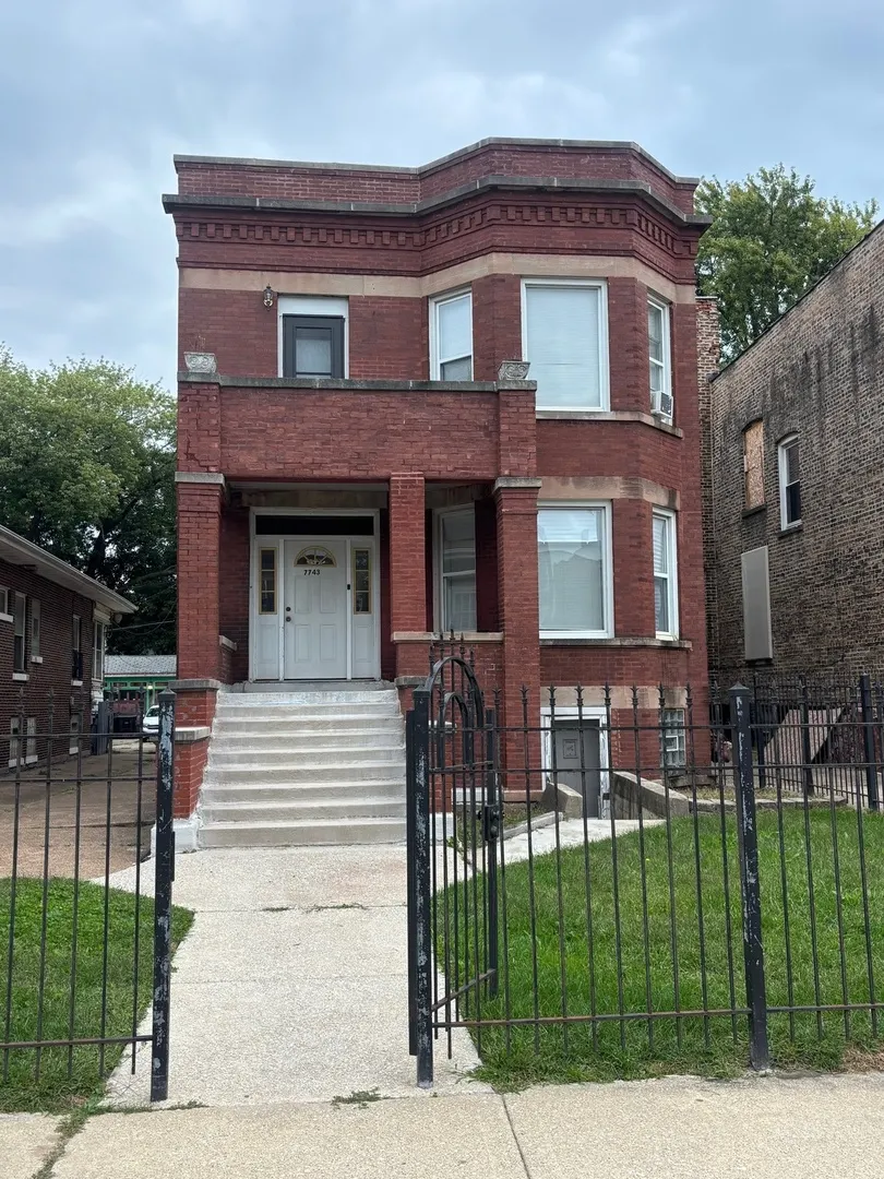7743 S Saginaw Avenue 1 IL