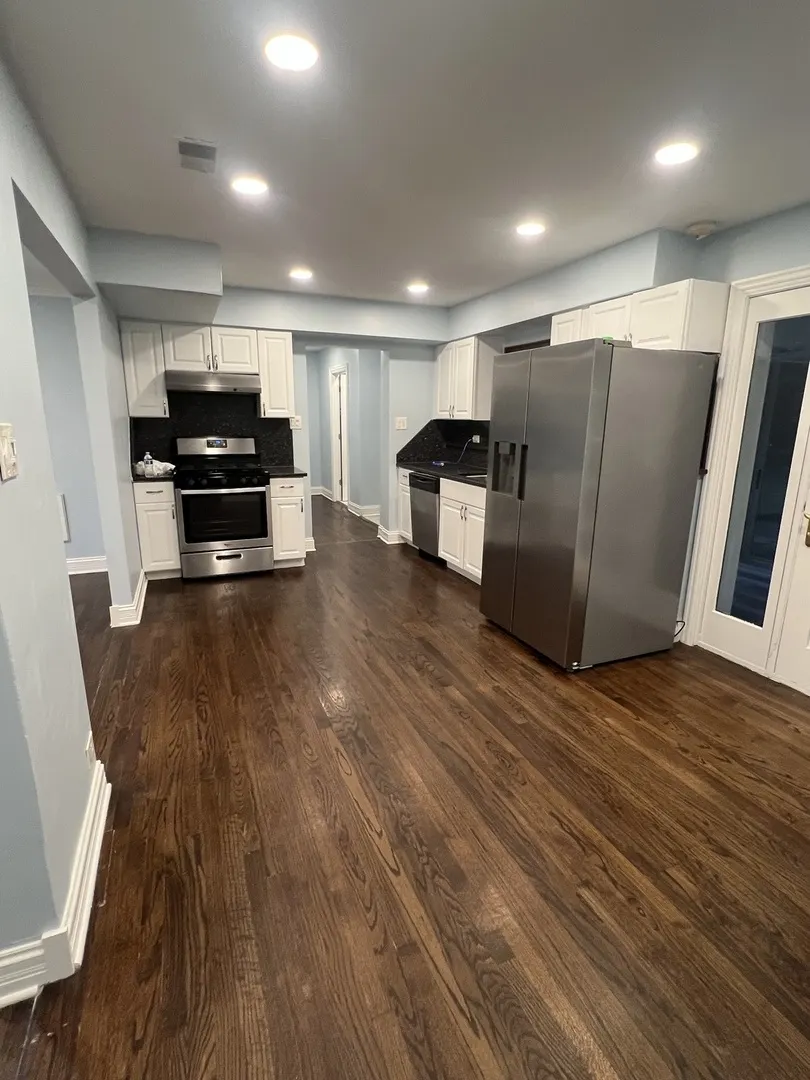 16W318 95th Place IL