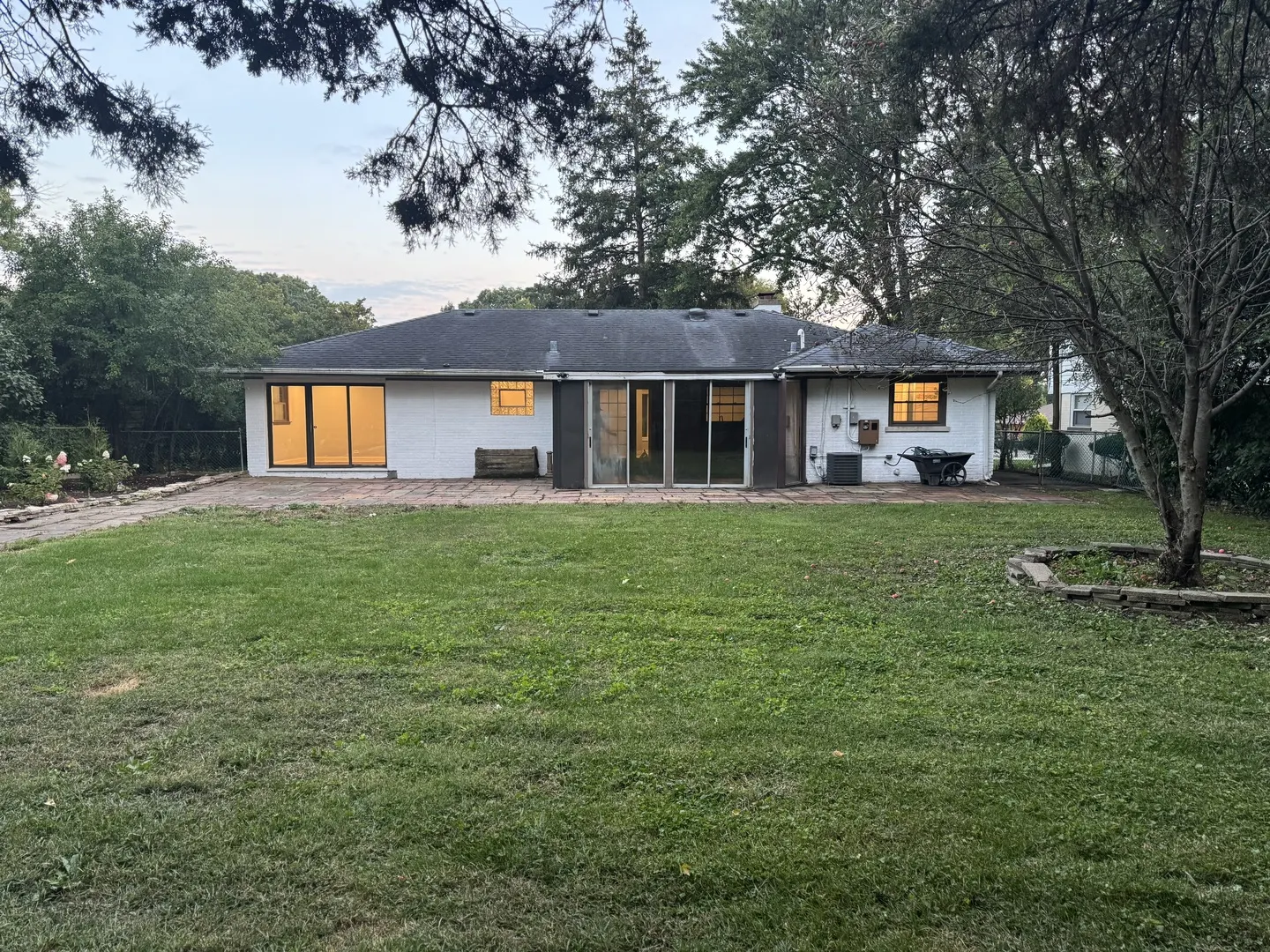 16W318 95th Place IL