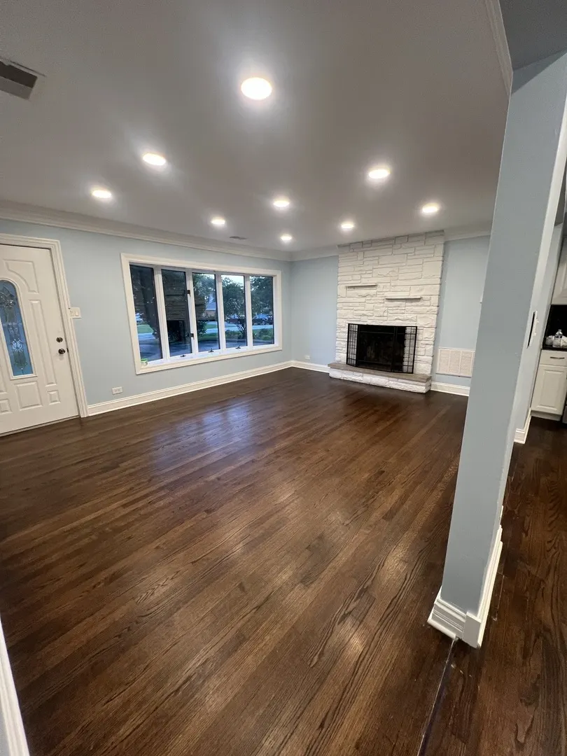 16W318 95th Place IL