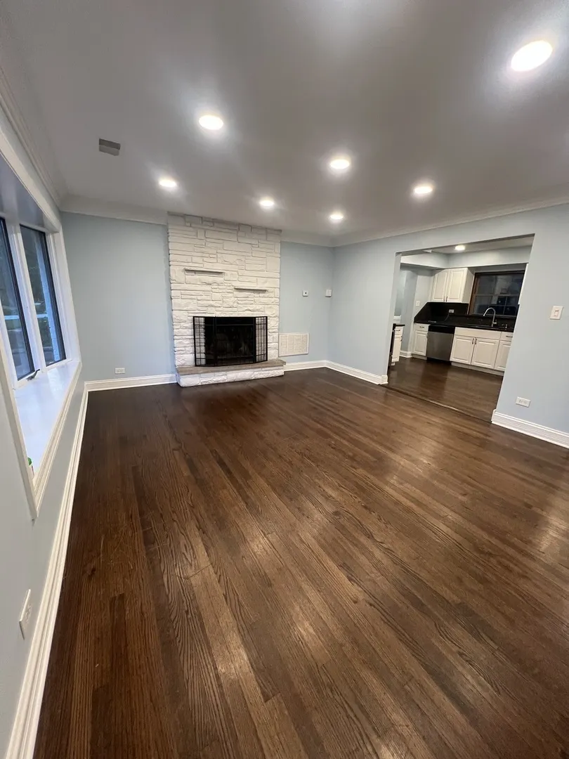 16W318 95th Place IL