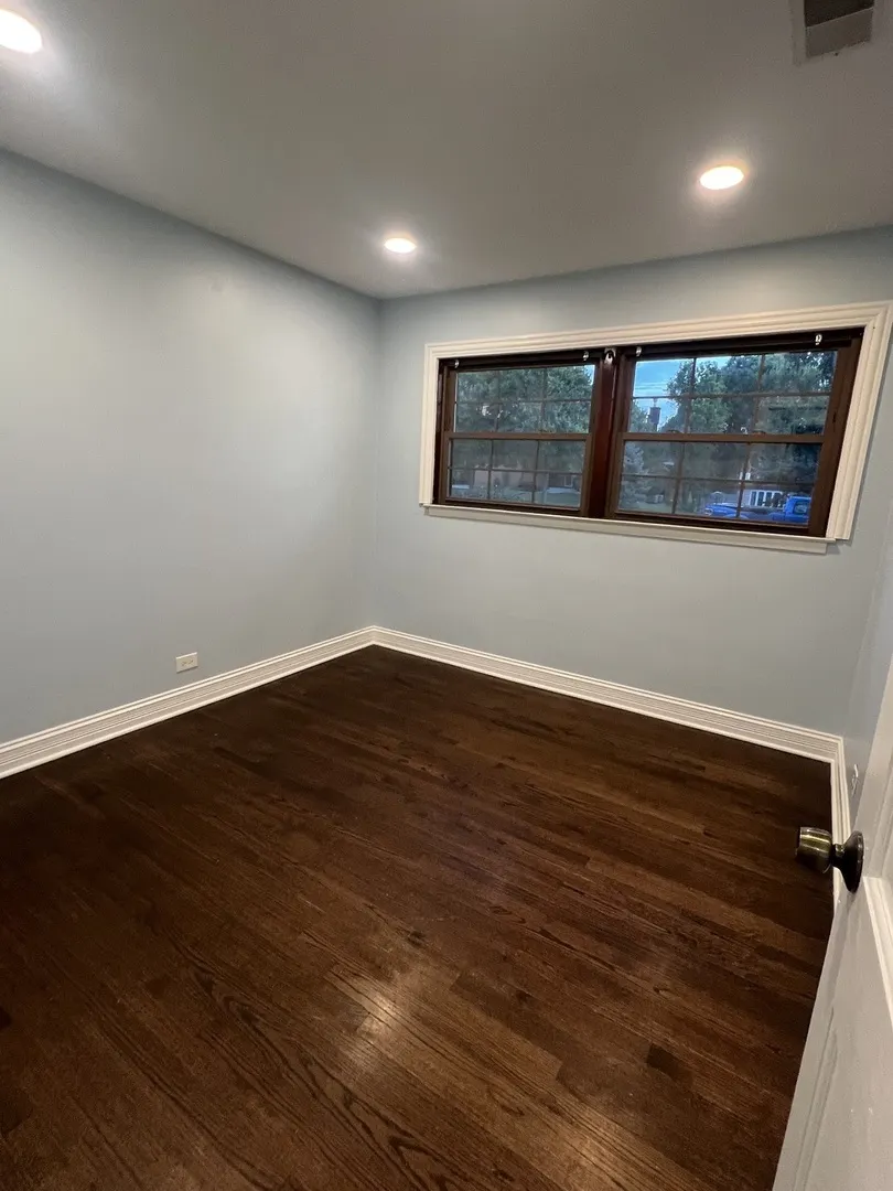 16W318 95th Place IL