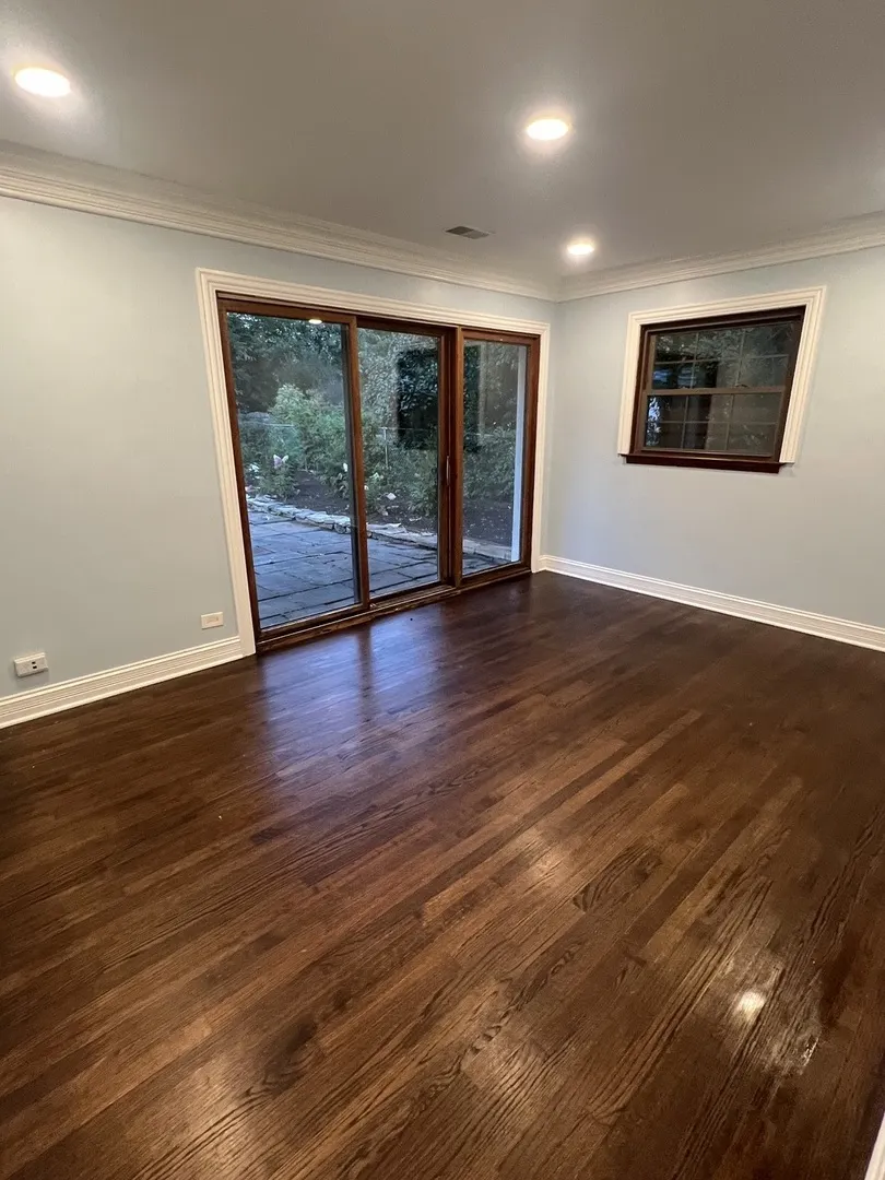 16W318 95th Place IL