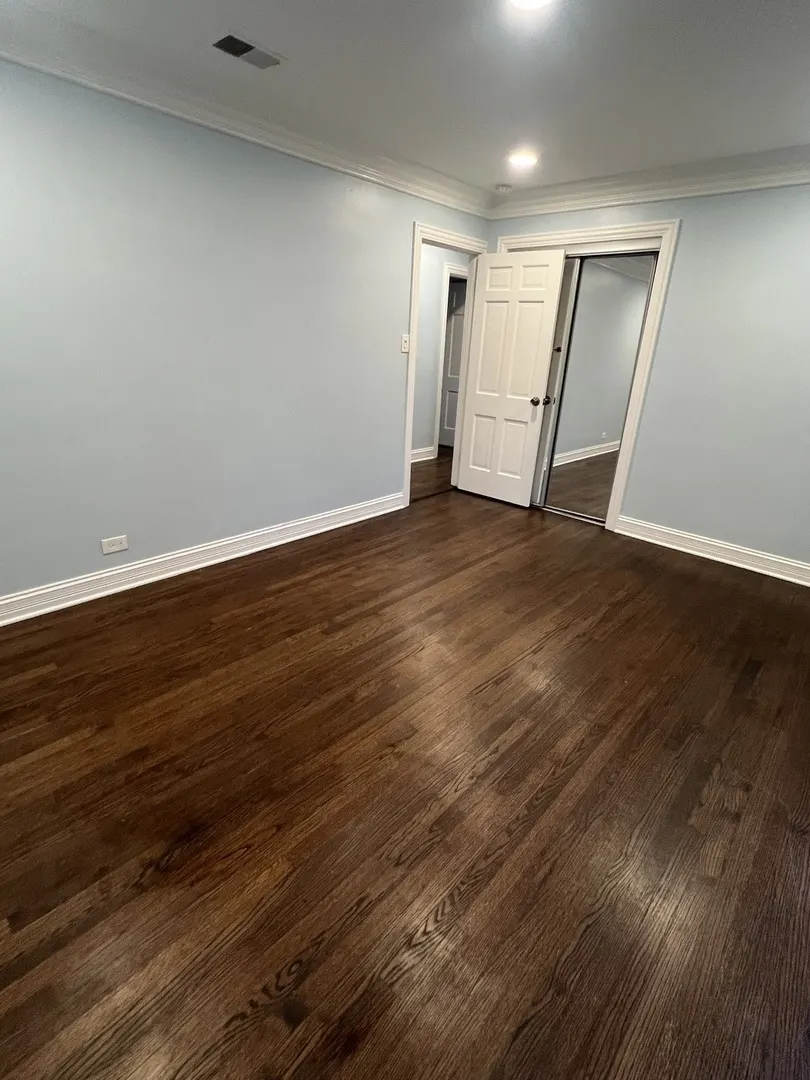16W318 95th Place IL