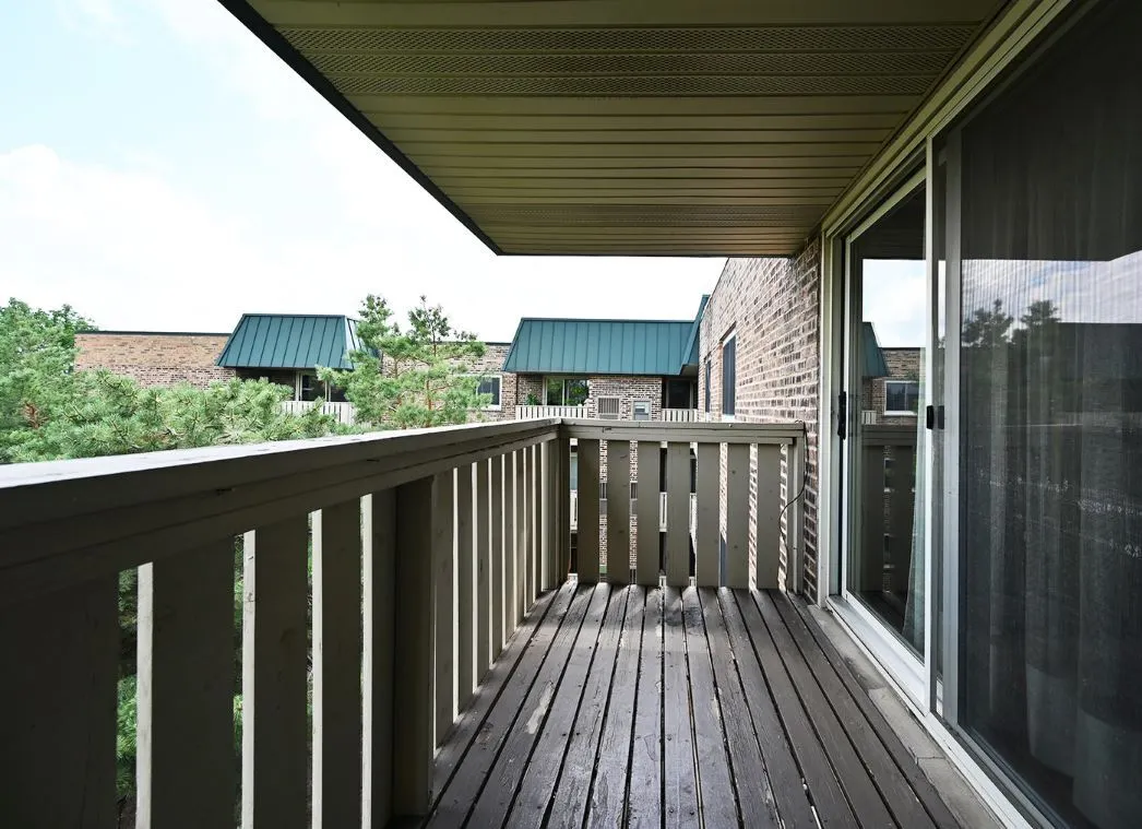 675 Grove Drive 409 IL