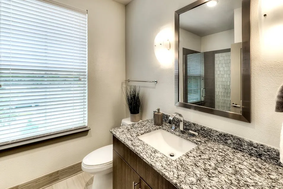 662 E Algonquin Road 5102 IL
