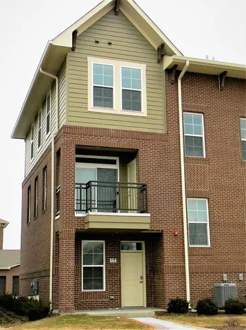 662 E Algonquin Road 5102 IL