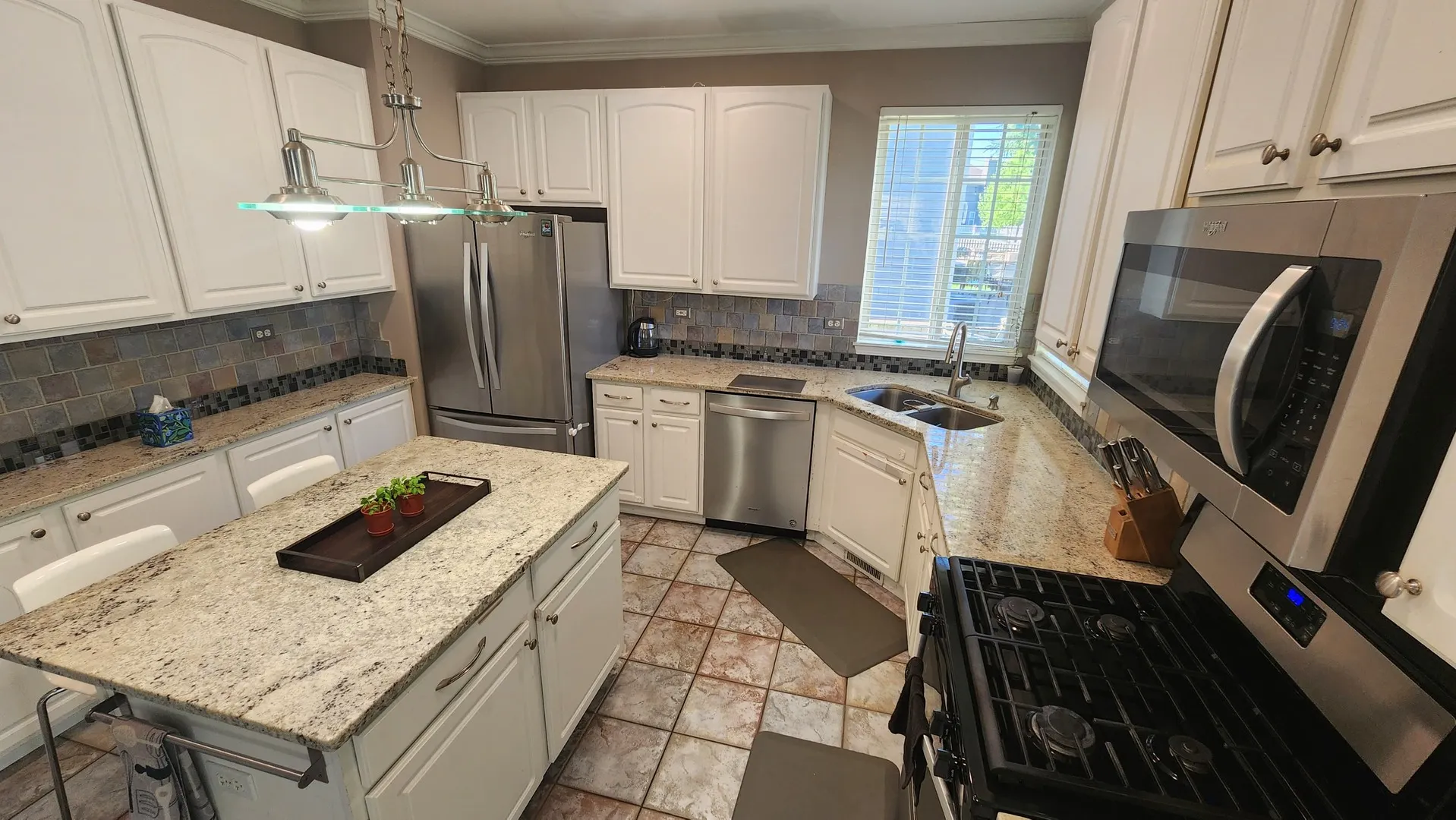 1759 Ellington Drive IL