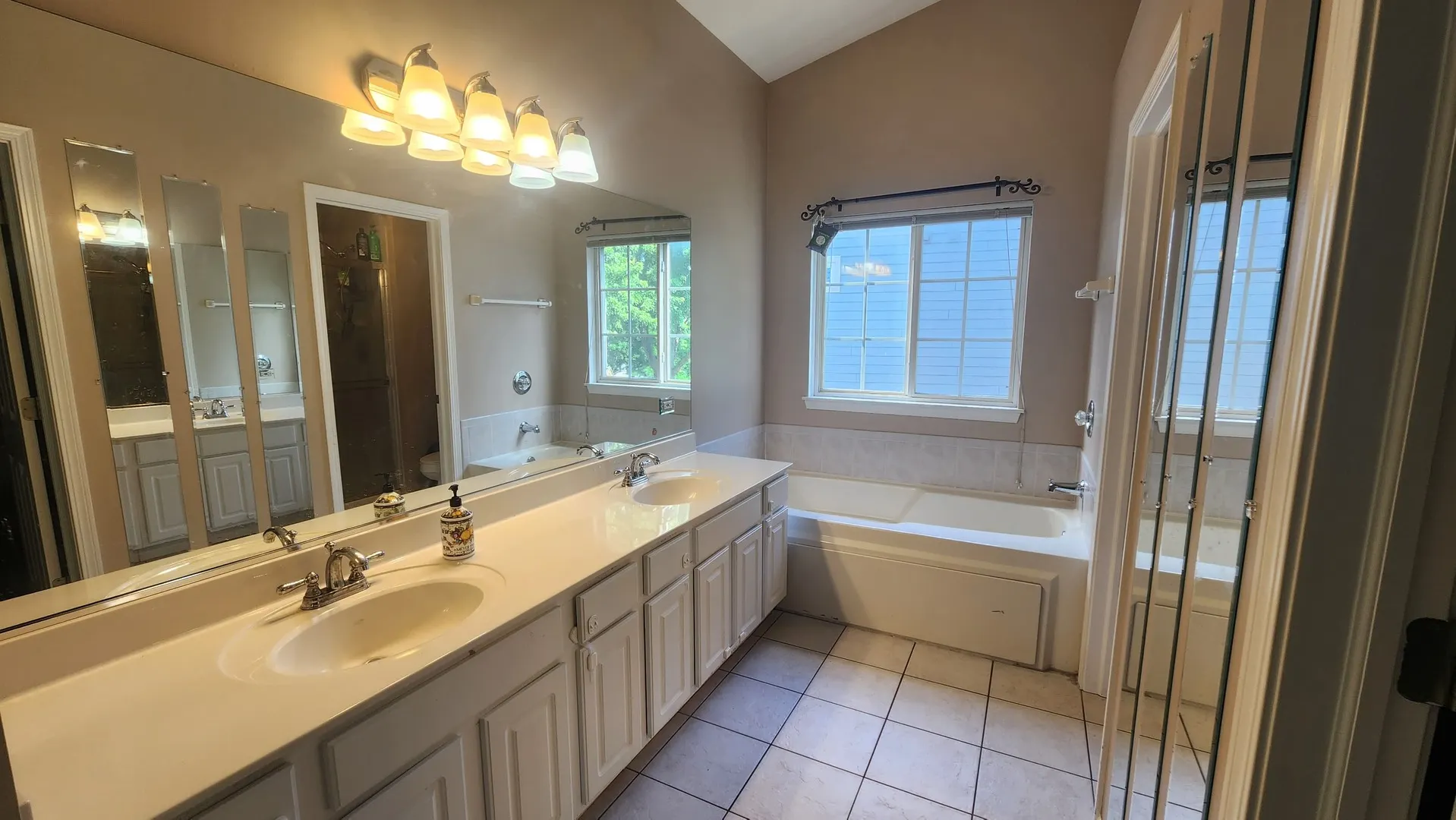 1759 Ellington Drive IL