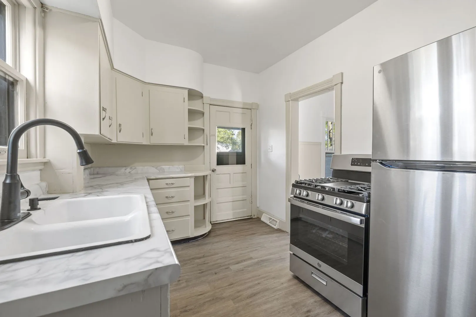 720 S Main Street IL
