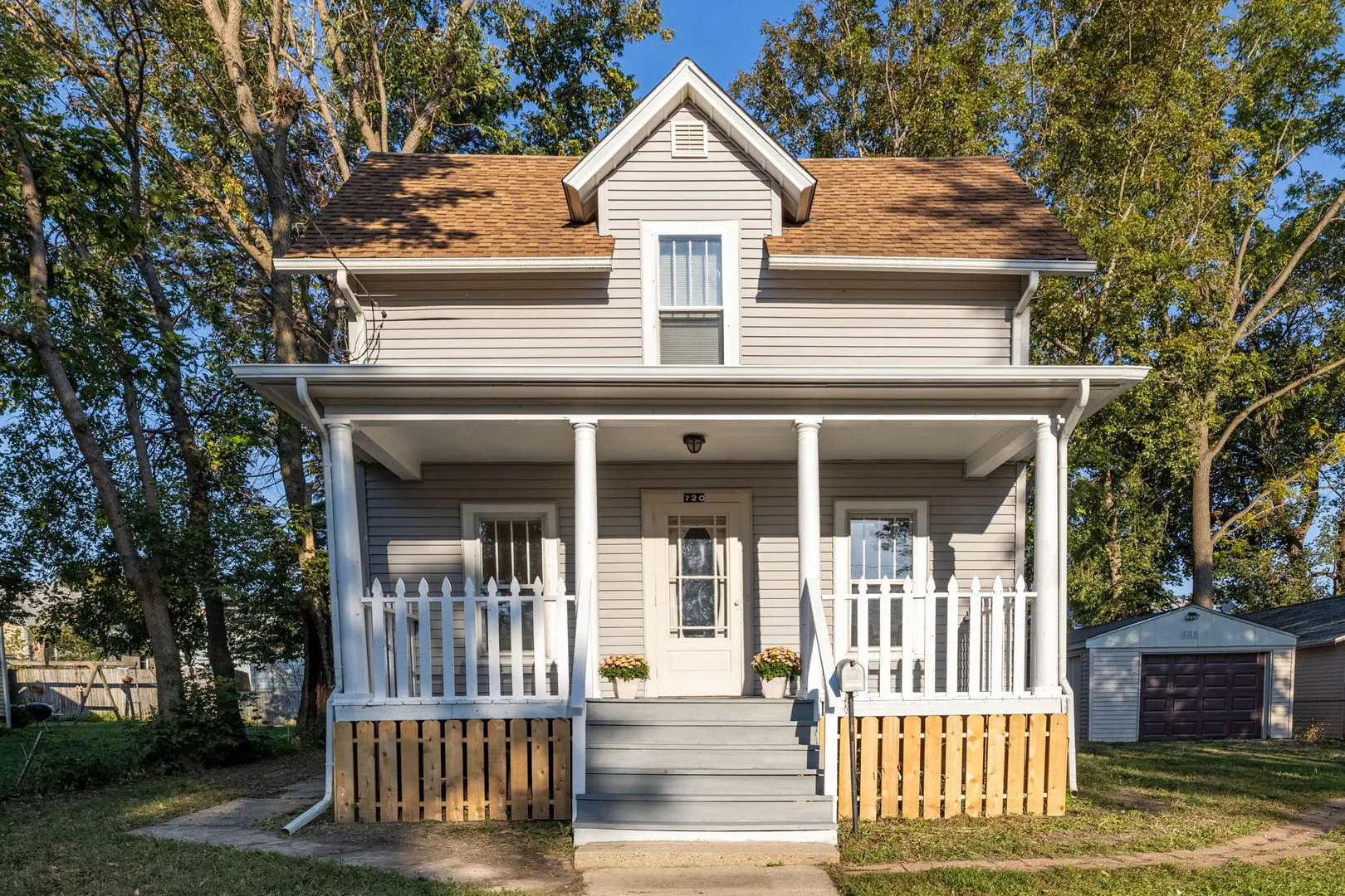 720 S Main Street IL