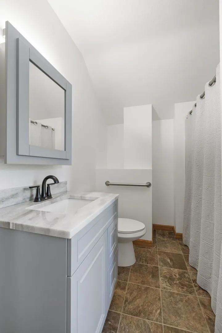 720 S Main Street IL