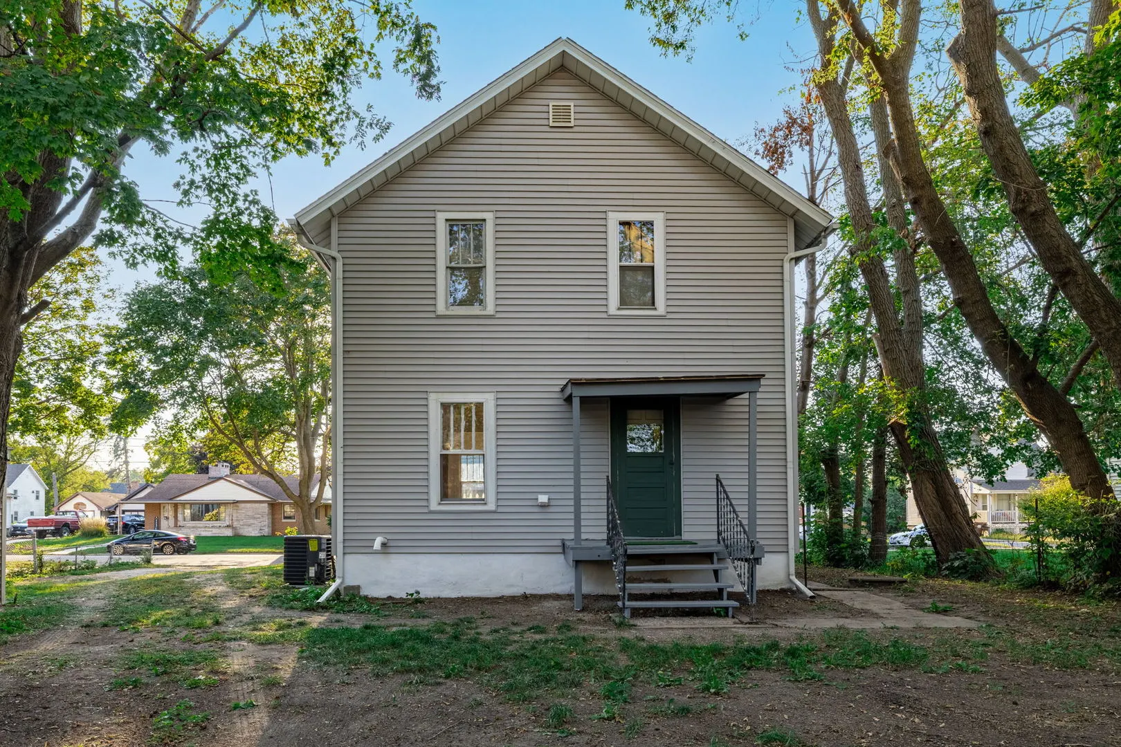 720 S Main Street IL