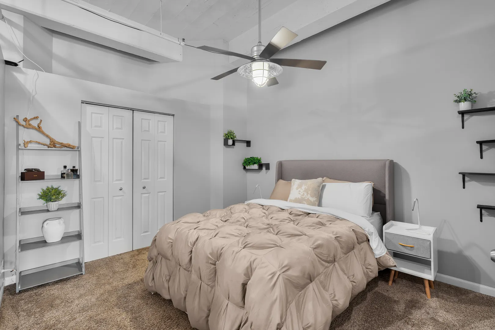 124 W Polk Street 905 IL
