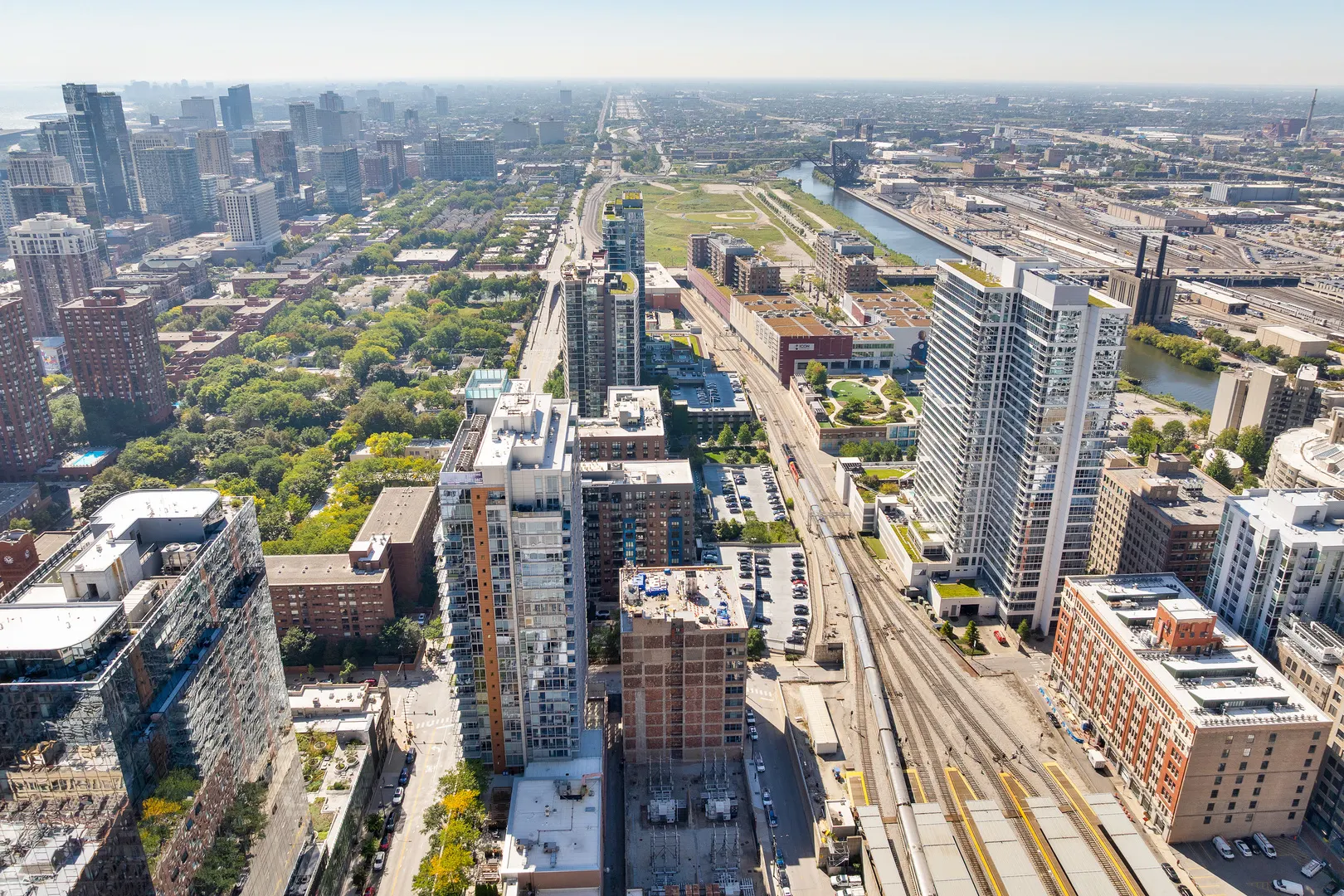 124 W Polk Street 905 IL