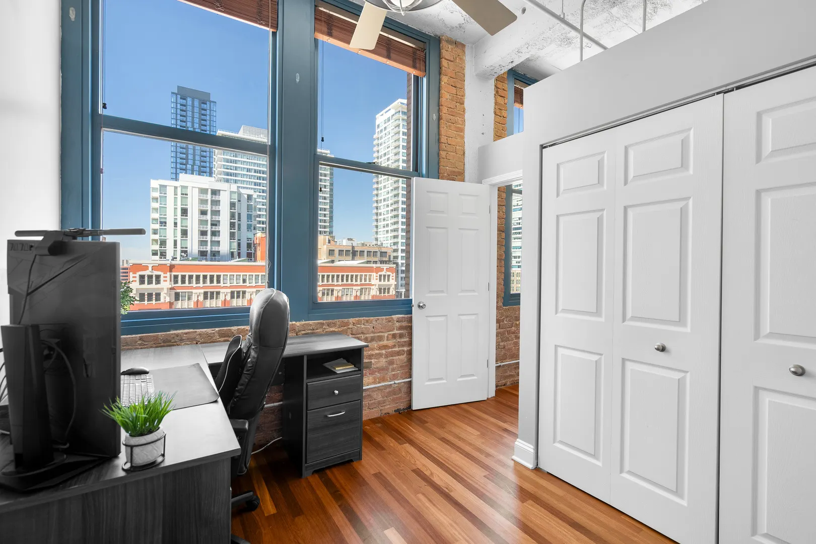124 W Polk Street 905 IL