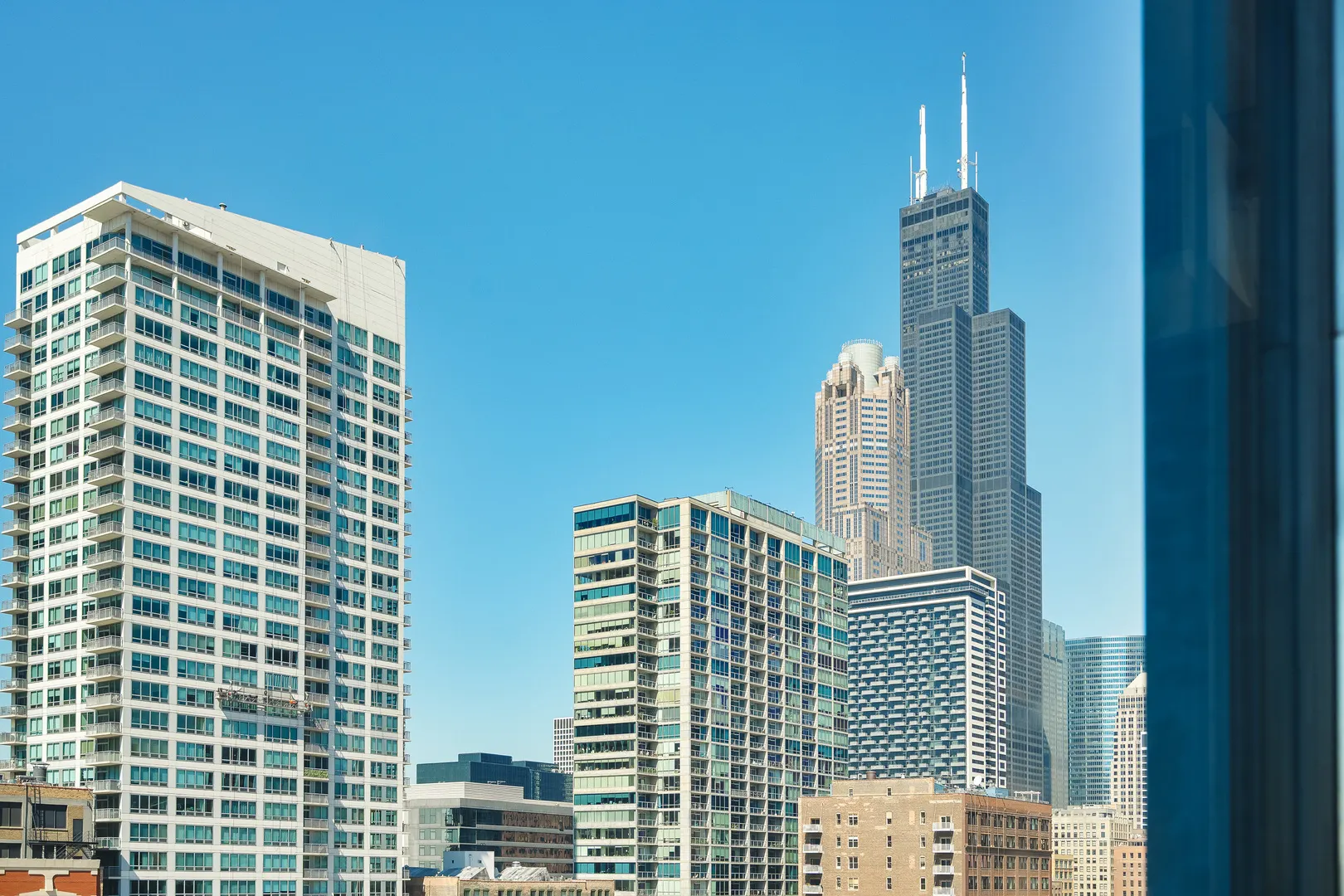 124 W Polk Street 905 IL