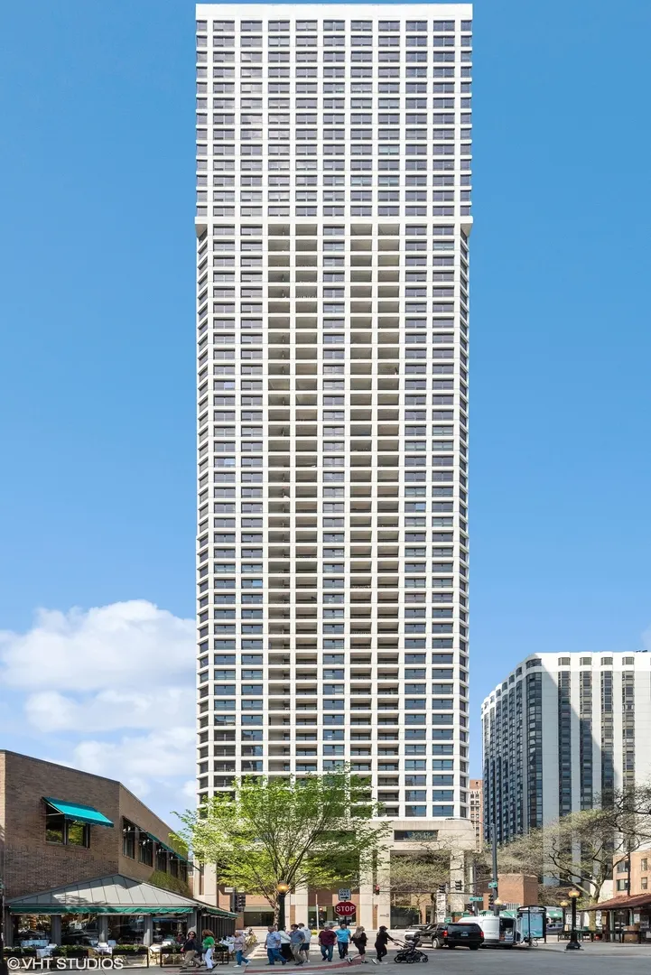 1030 N STATE Street 29A IL