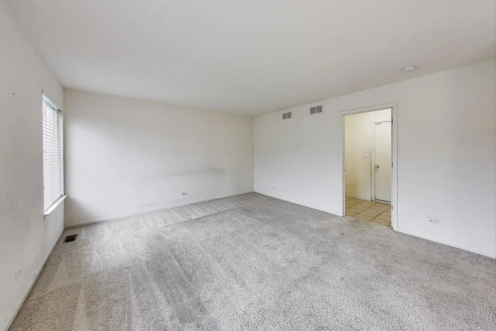 2922 Discovery Drive IL