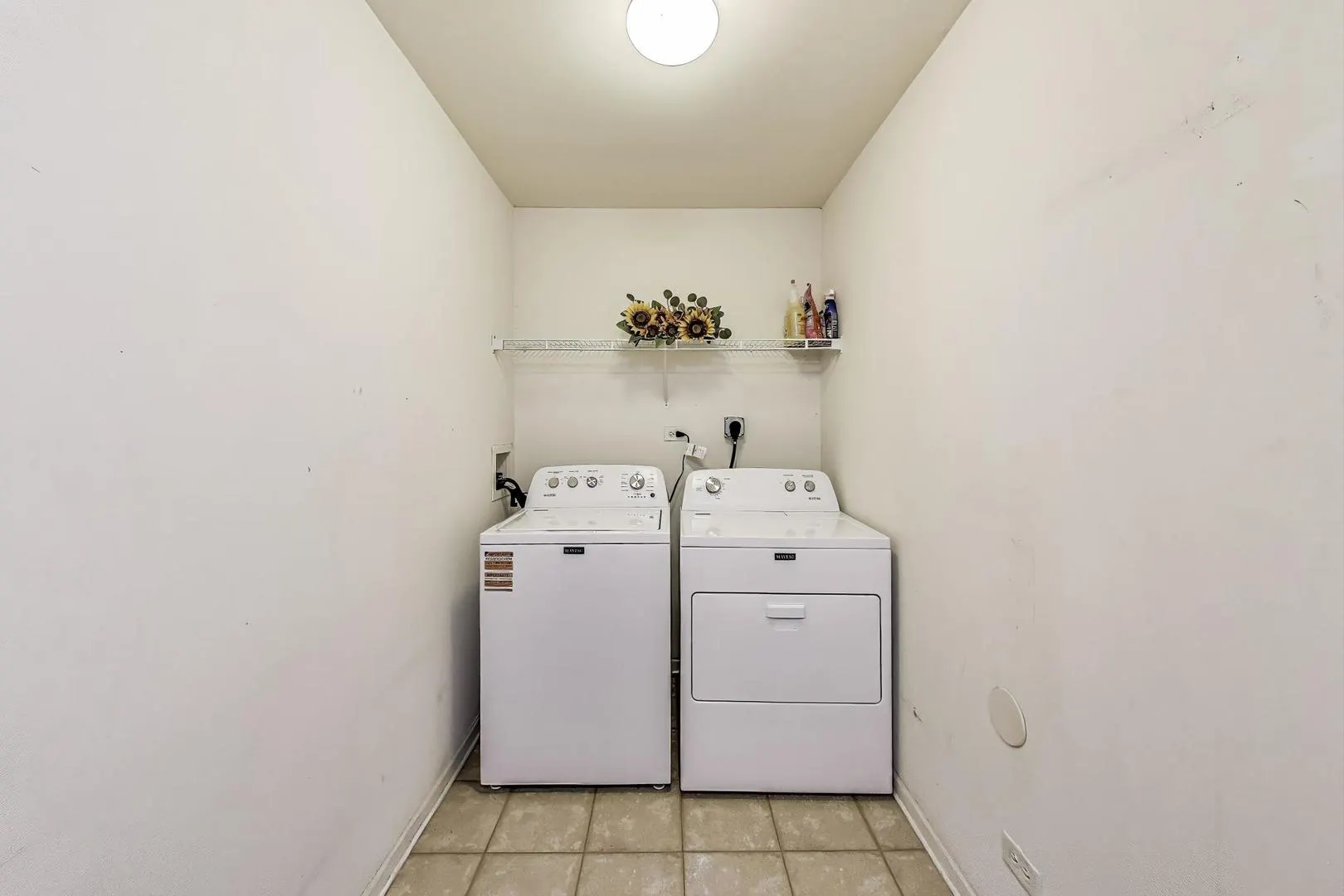 2922 Discovery Drive IL