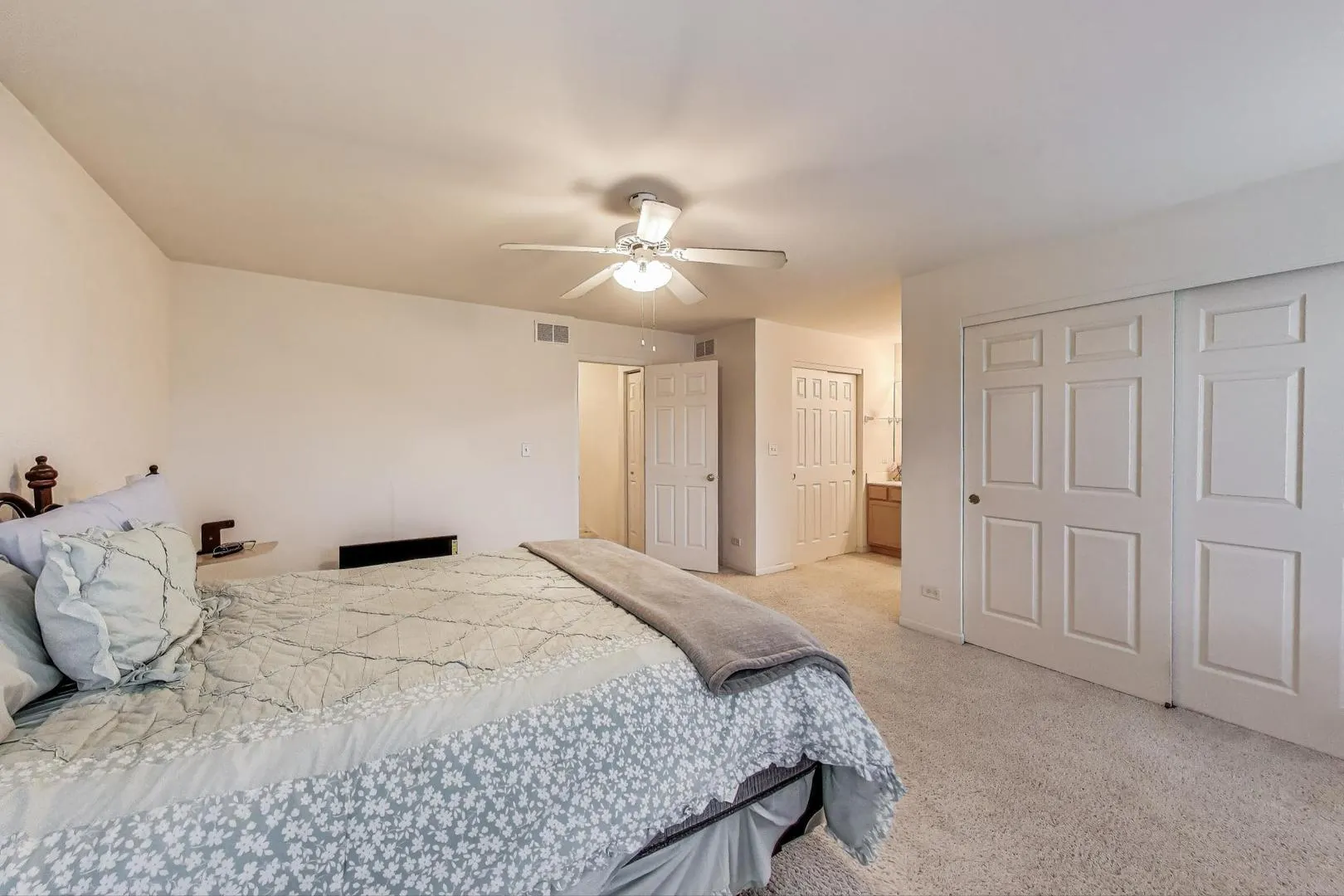 2922 Discovery Drive IL