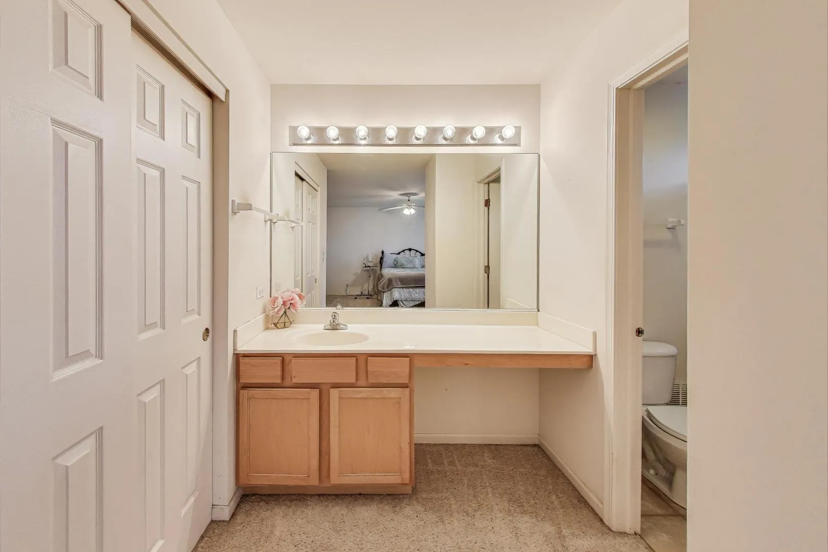 2922 Discovery Drive IL