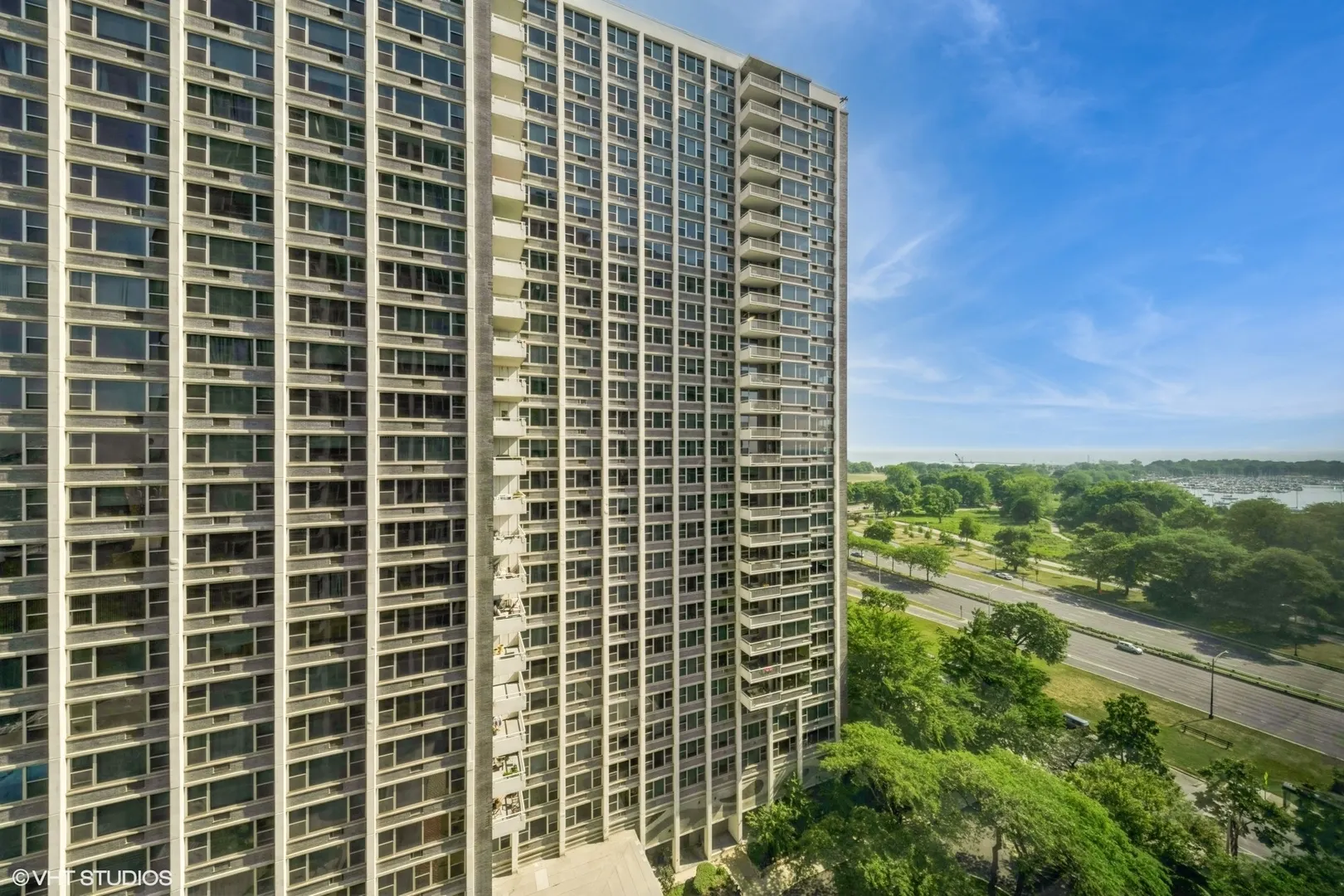 4250 N Marine Drive 1511 IL