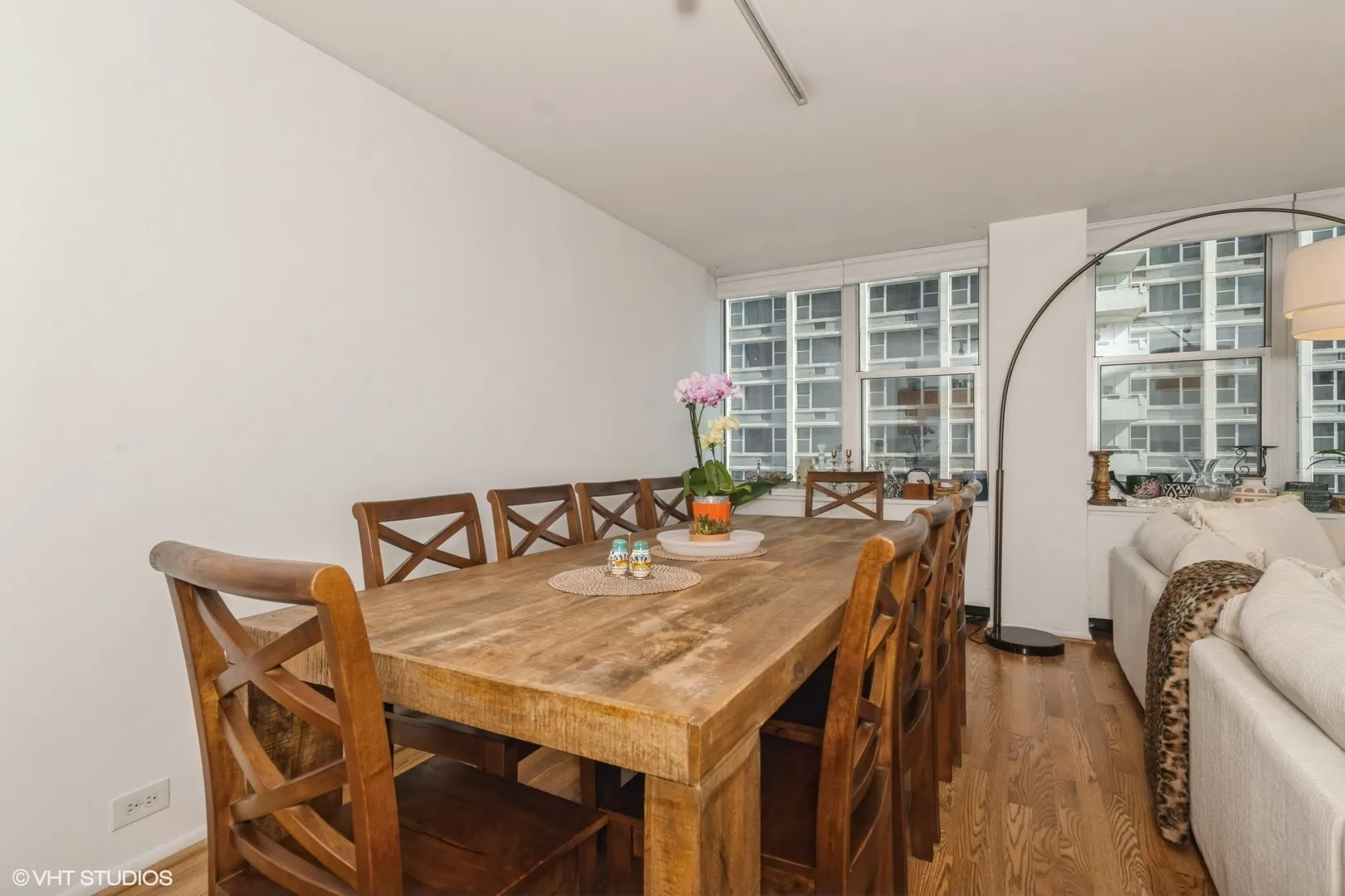 4250 N Marine Drive 1511 IL