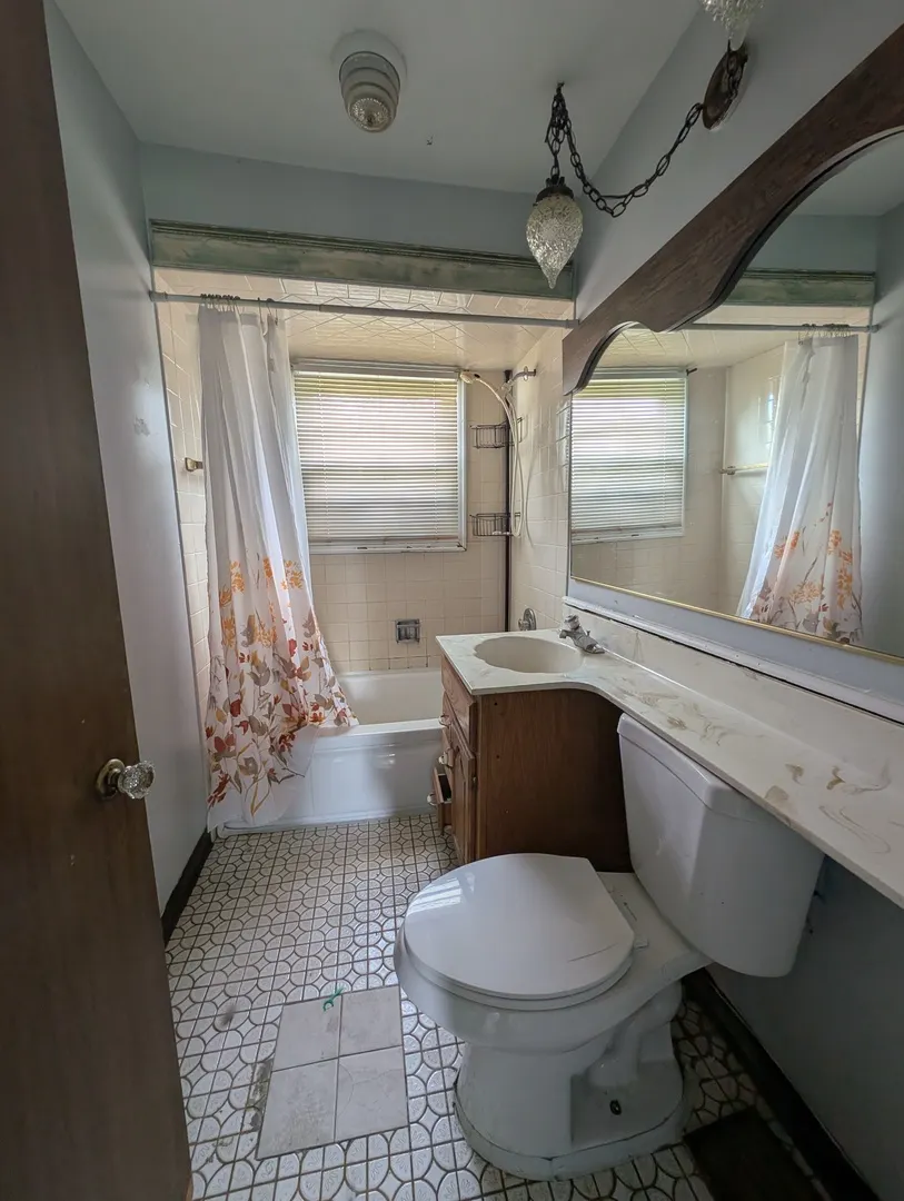 13621 Elm Street IL