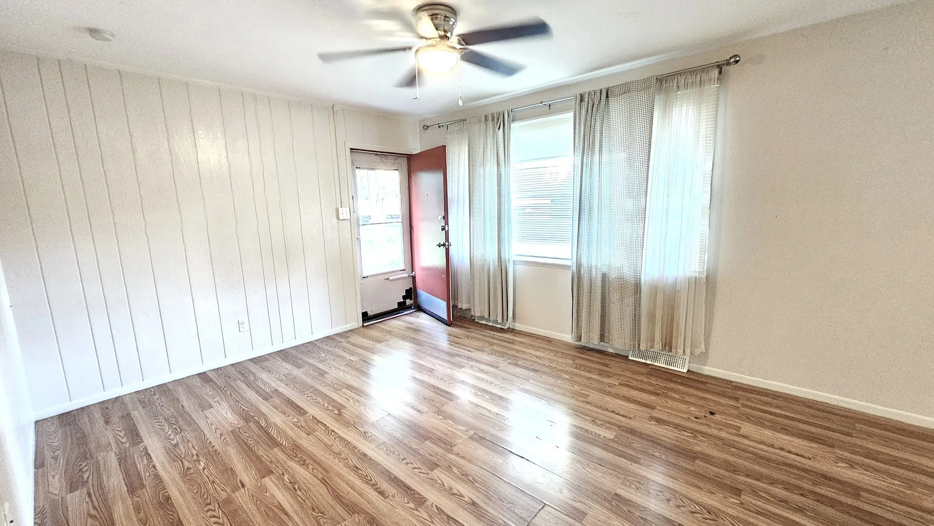 1703 Pinewood Lane IL