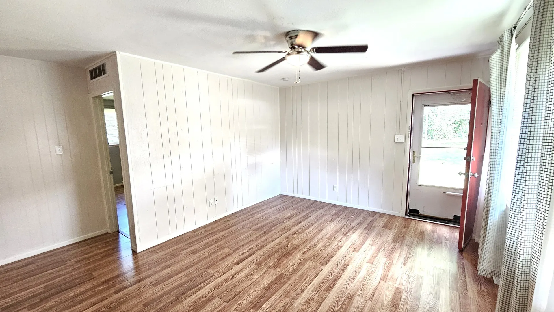1703 Pinewood Lane IL