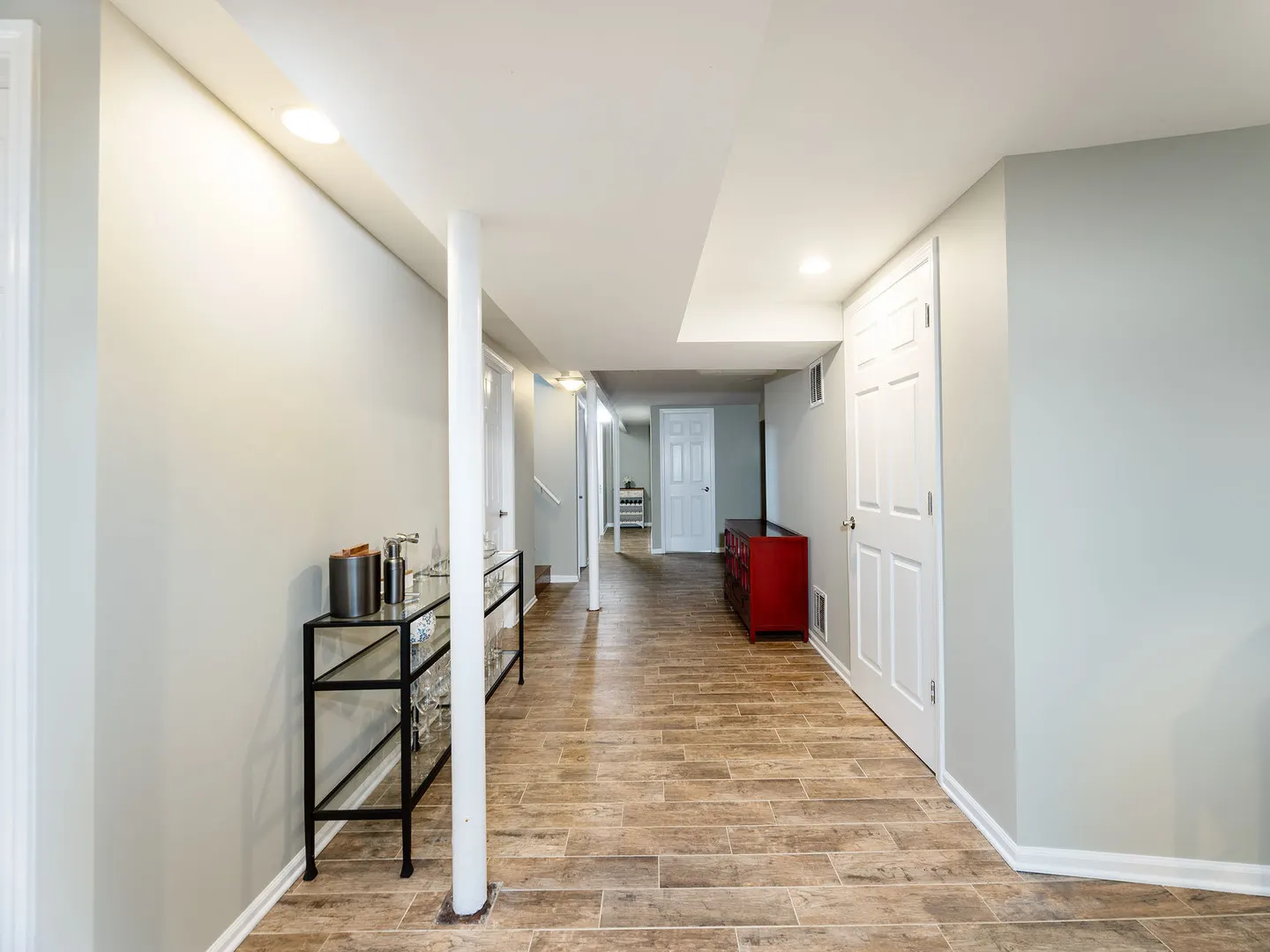 358 E Saint Charles Road IL