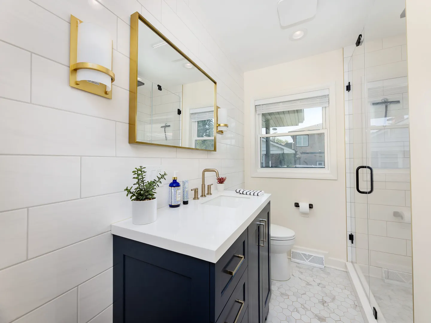 358 E Saint Charles Road IL