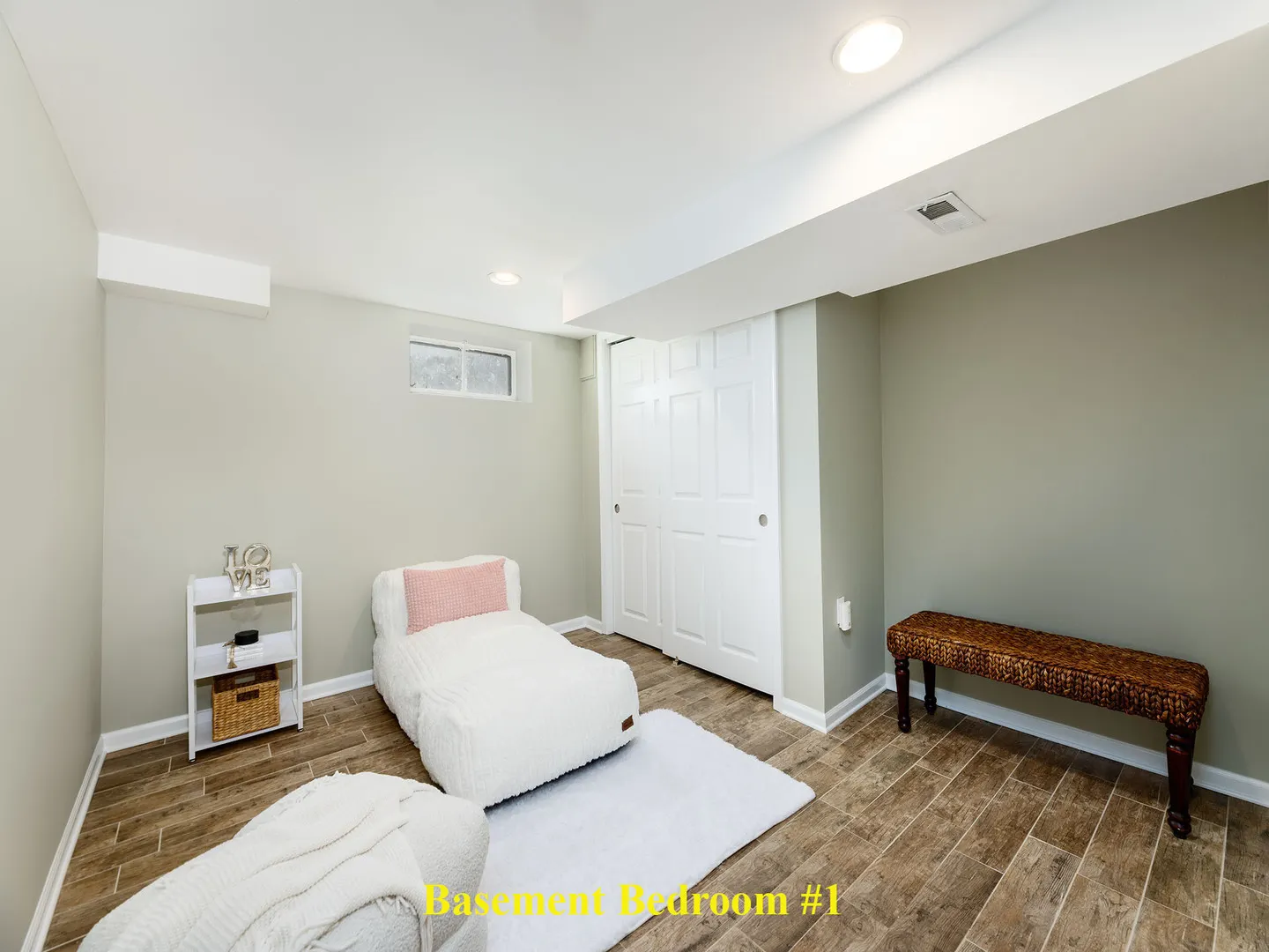 358 E Saint Charles Road IL