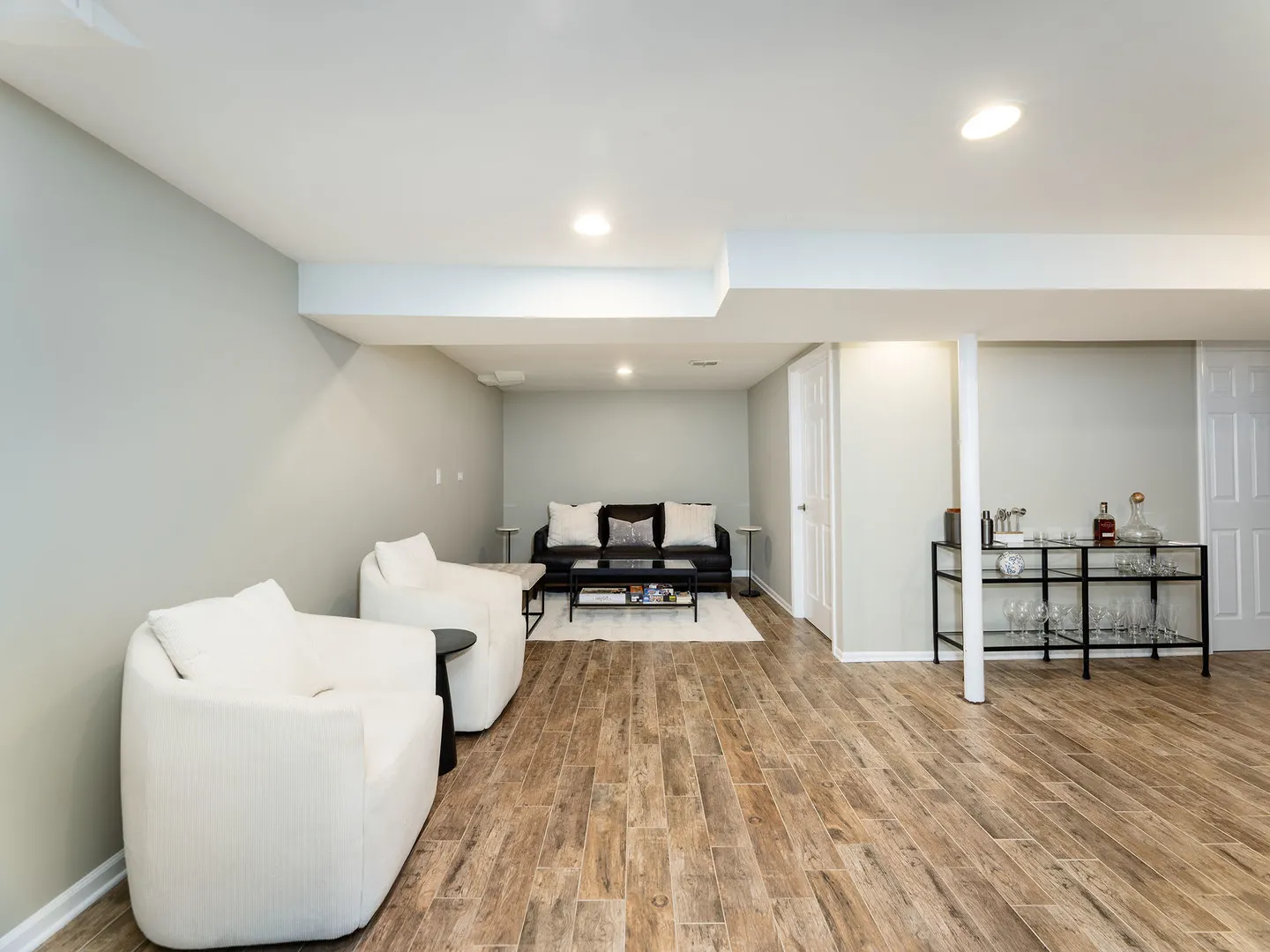 358 E Saint Charles Road IL