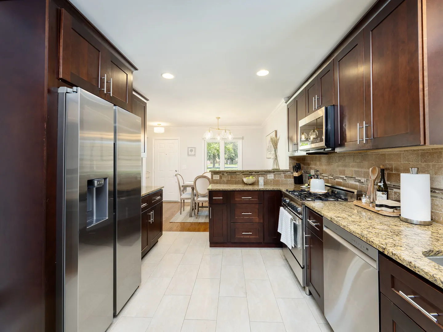 358 E Saint Charles Road IL