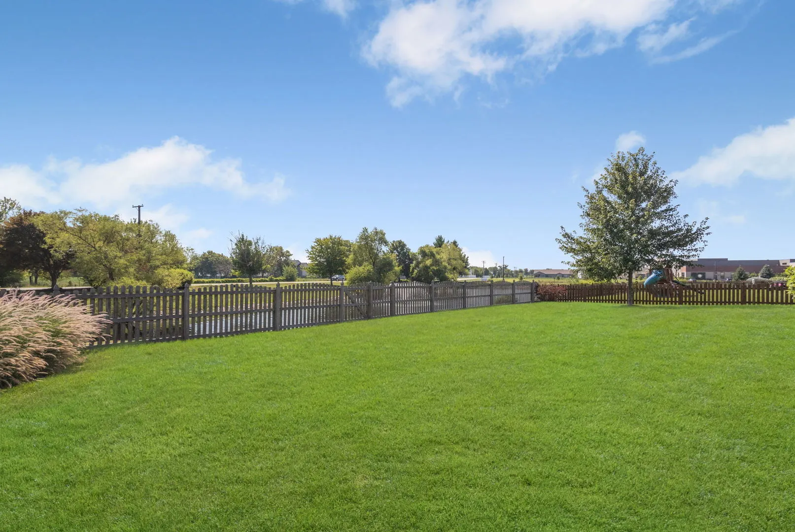 428 E Frontier Drive IL