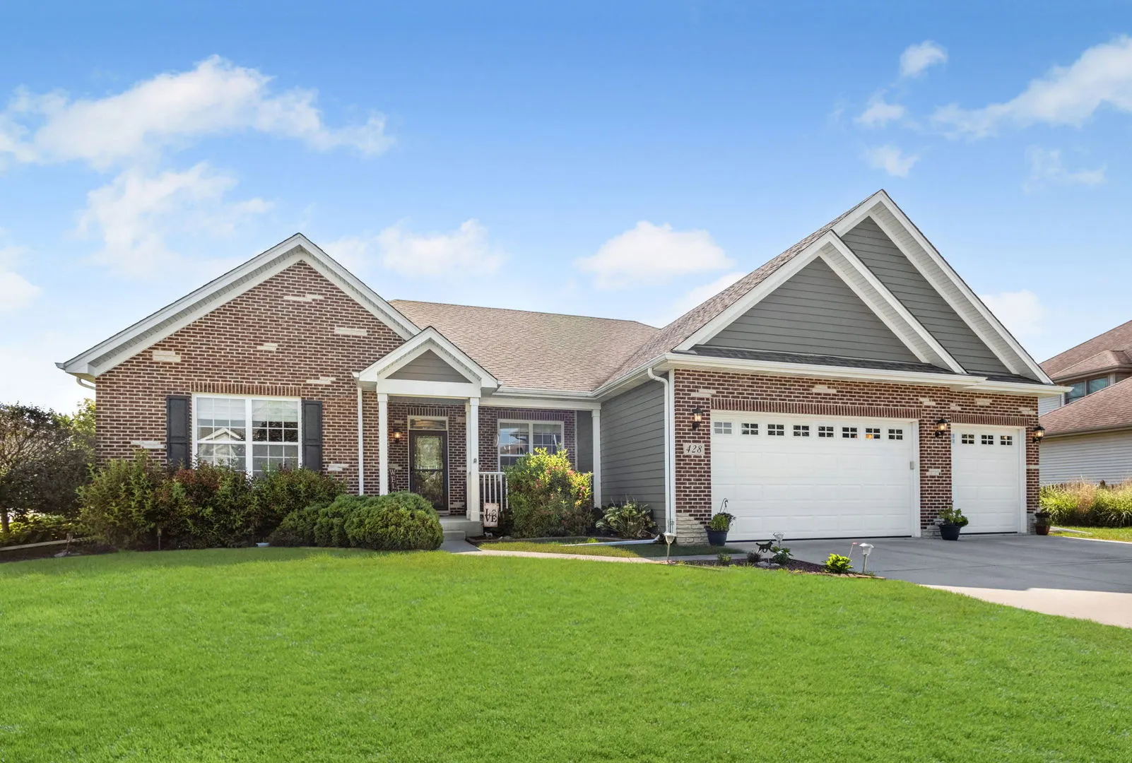 428 E Frontier Drive IL