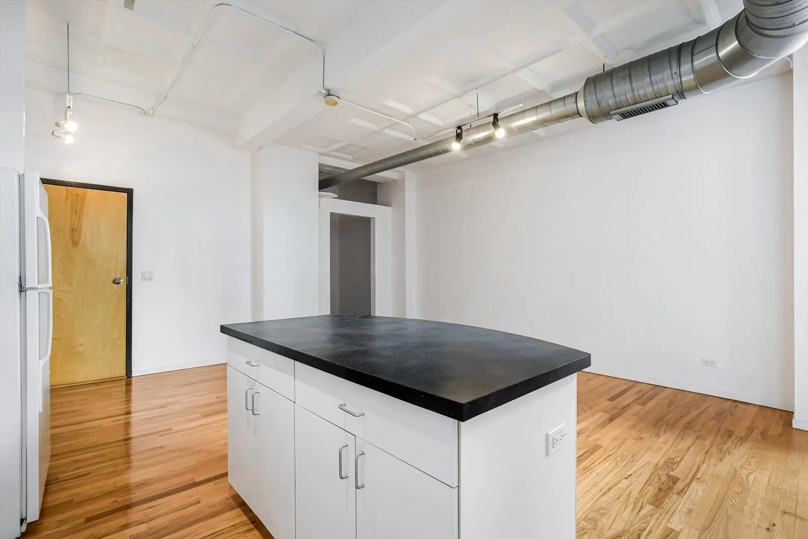 1307 S wabash Street 308 IL