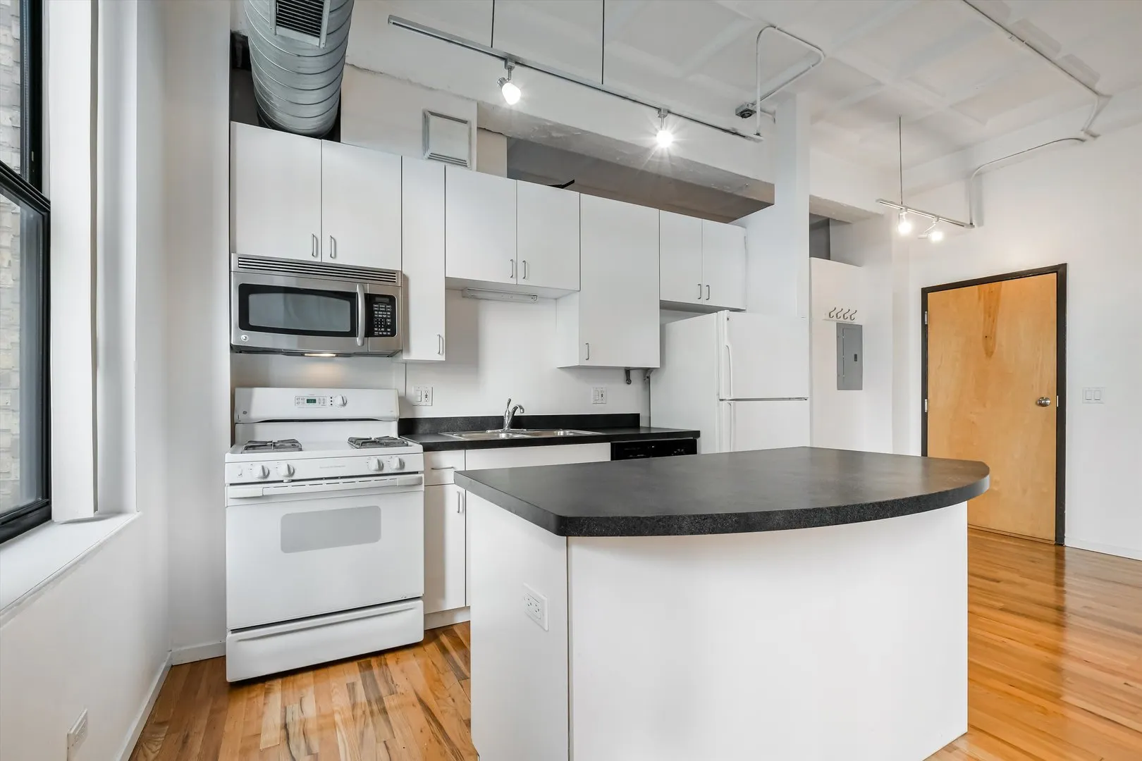 1307 S wabash Street 308 IL