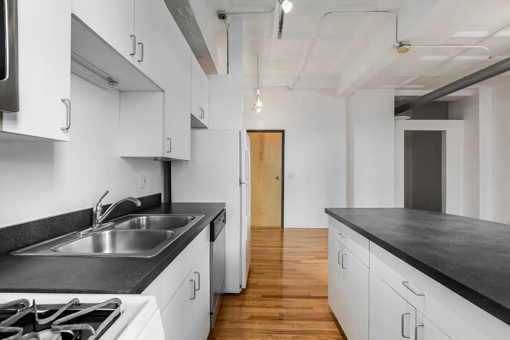 1307 S wabash Street 308 IL
