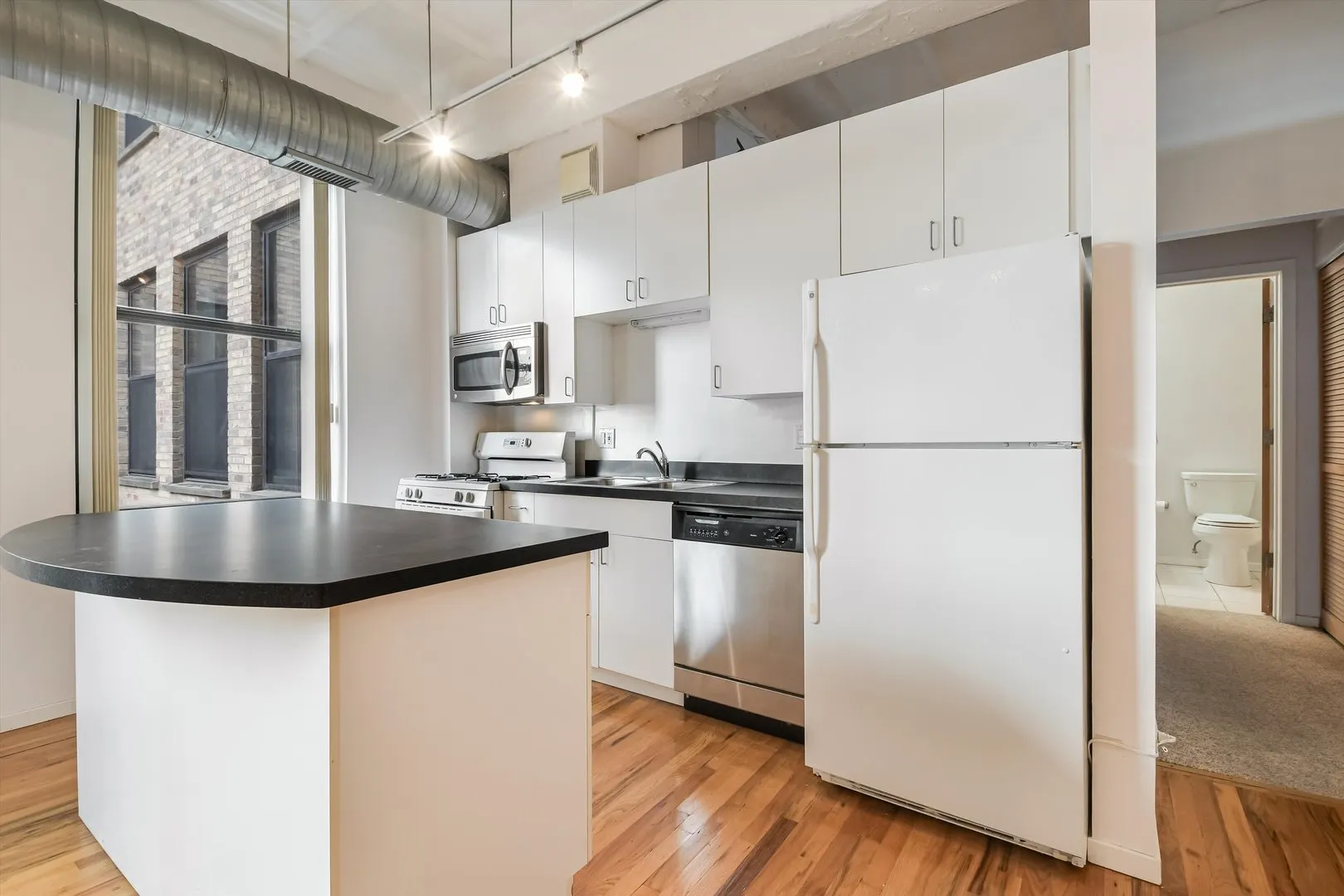 1307 S wabash Street 308 IL