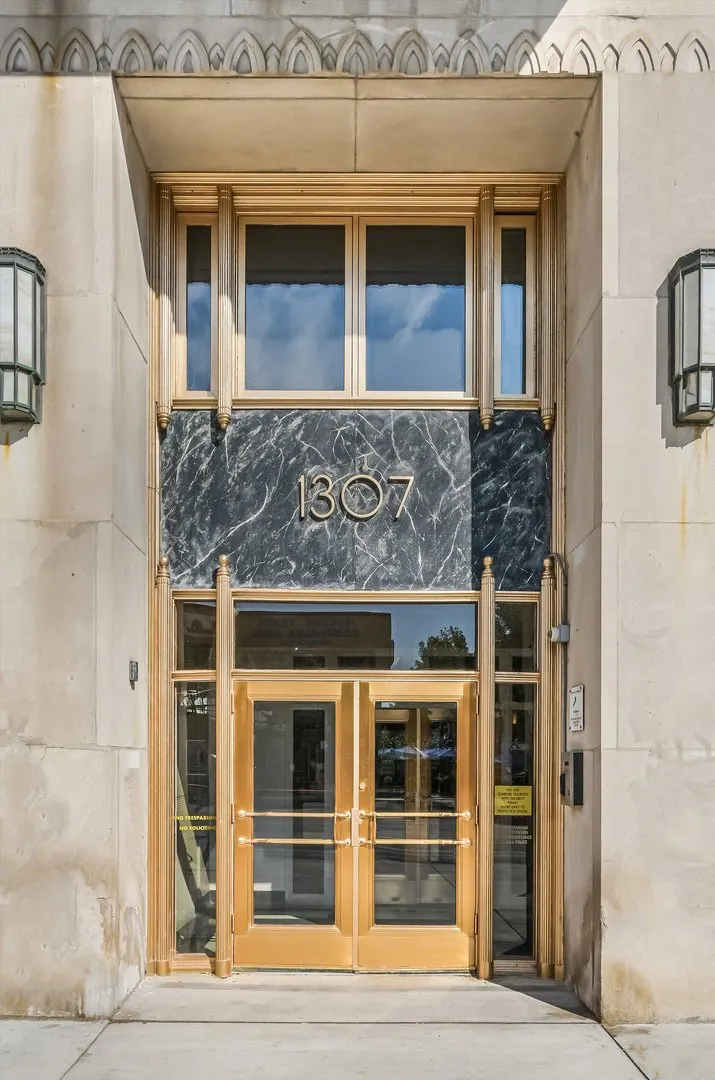 1307 S wabash Street 308 IL