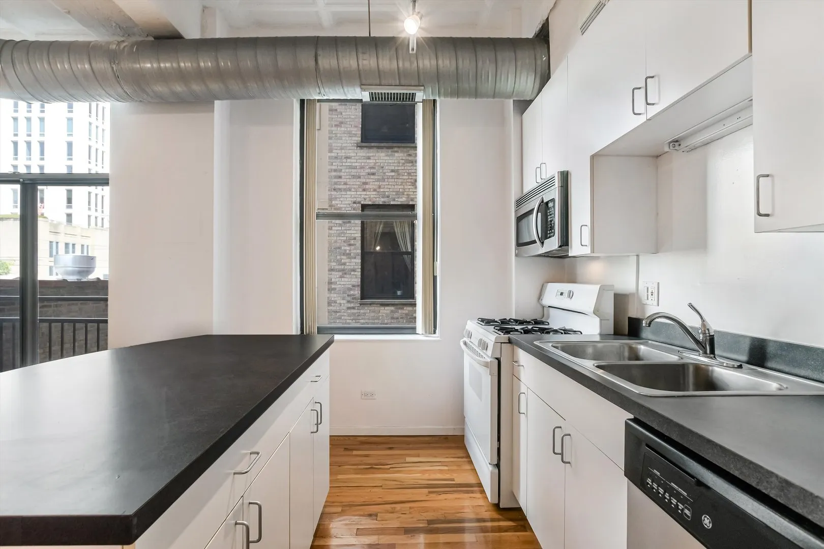 1307 S wabash Street 308 IL