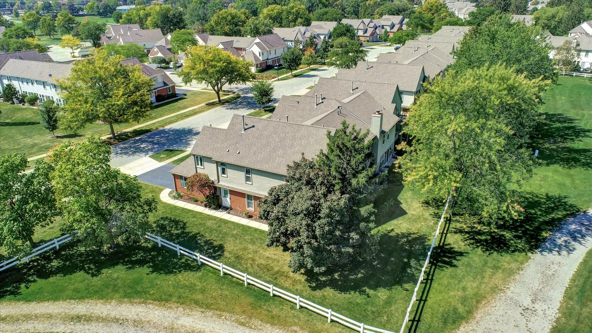 307 University Lane A IL