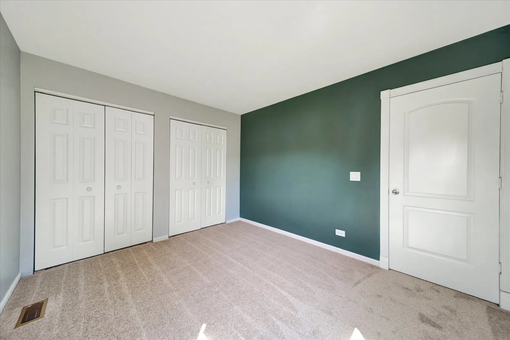 307 University Lane A IL