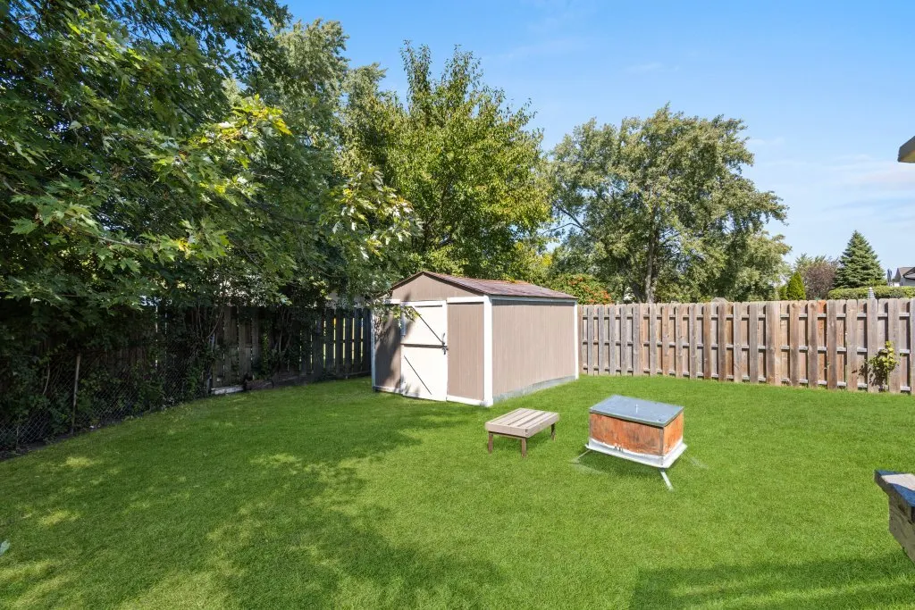 601 Derbyshire Lane IL