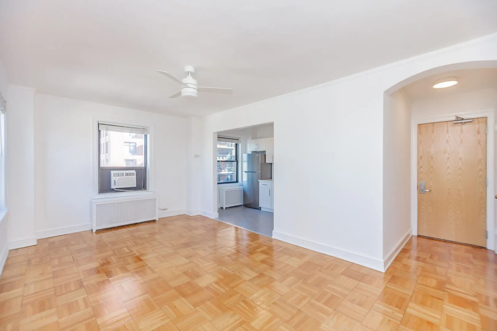 1100 N Dearborn Street 1210 IL