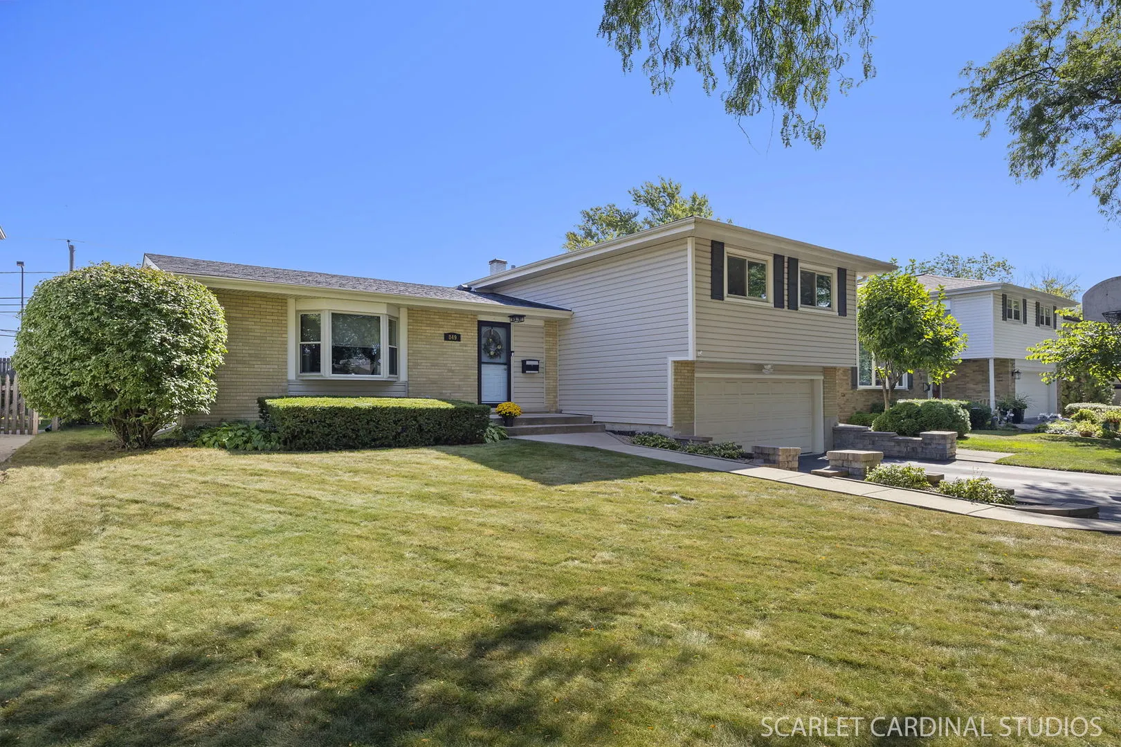 849 S School Street IL
